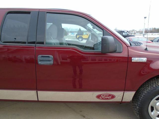 Photo of 2004 MAROON Ford F-150