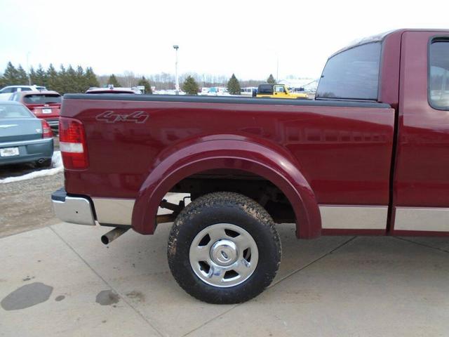 Photo of 2004 MAROON Ford F-150