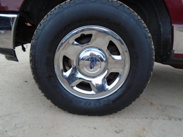 Photo of 2004 MAROON Ford F-150