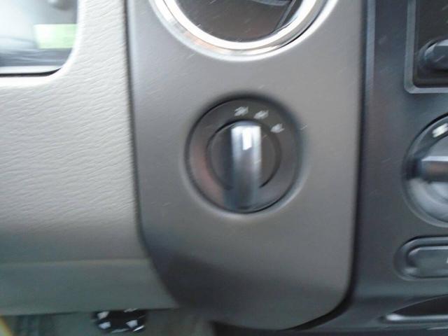 Photo of 2004 MAROON Ford F-150