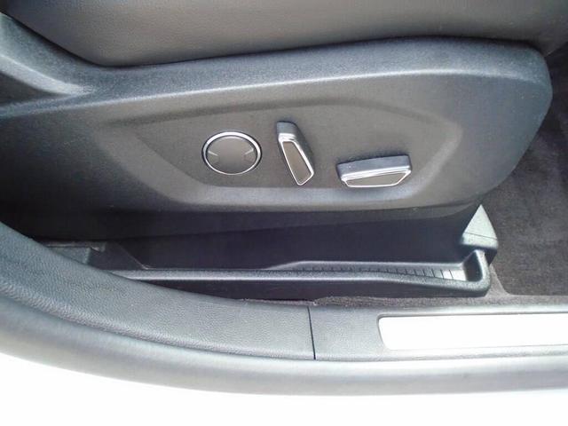 Photo of 2017 SILVER Ford Edge