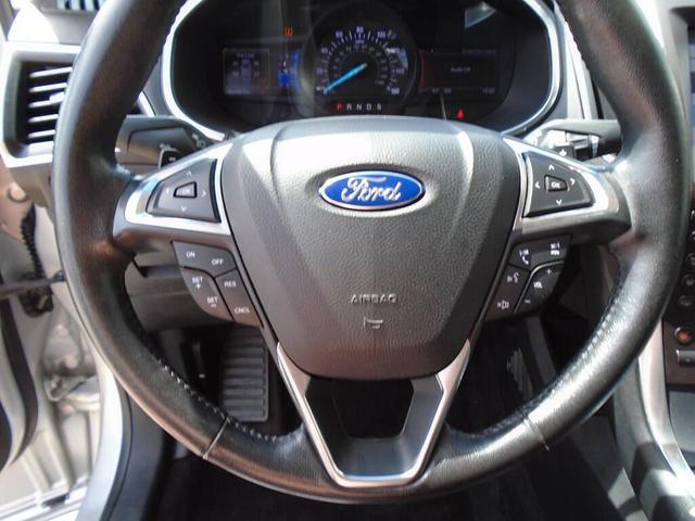 Photo of 2017 SILVER Ford Edge