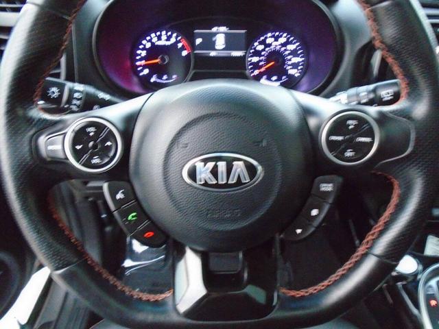 Photo of 2017 SILVER Kia Soul