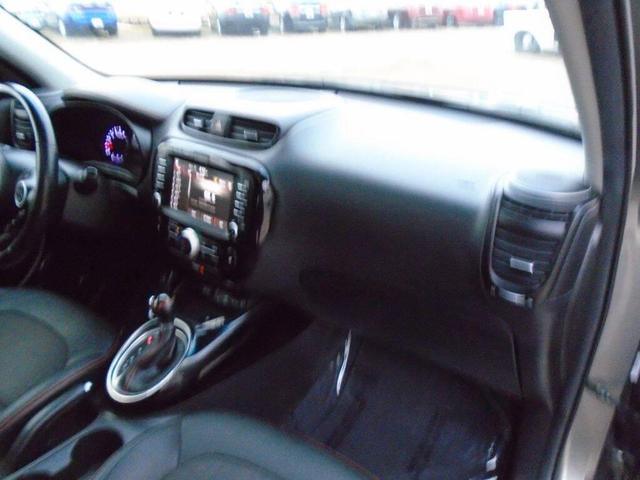 Photo of 2017 SILVER Kia Soul