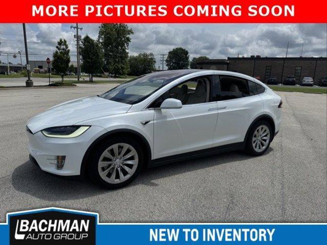 Photo of 2018 Pearl White Multi Tesla Model X