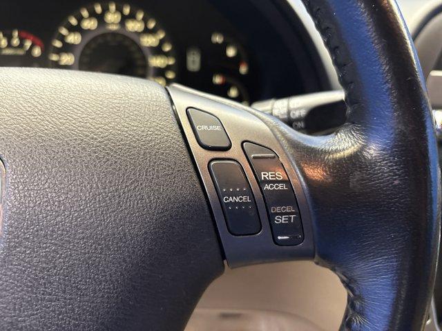 Photo of 2006 Desert Rock Metallic Honda Odyssey