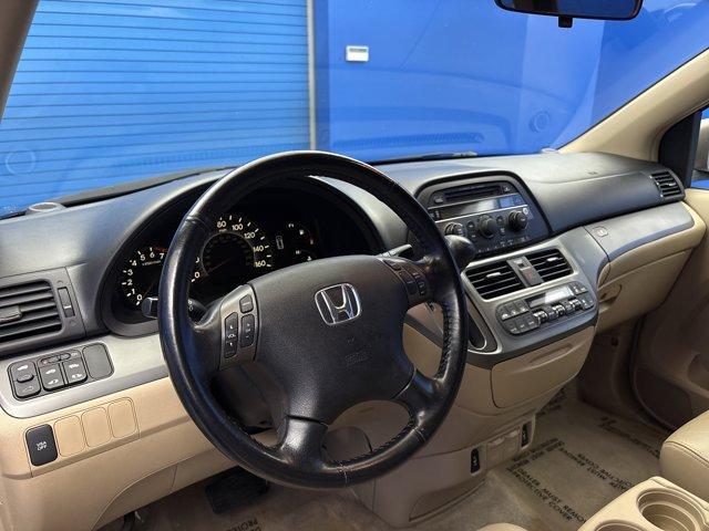 Photo of 2006 Desert Rock Metallic Honda Odyssey