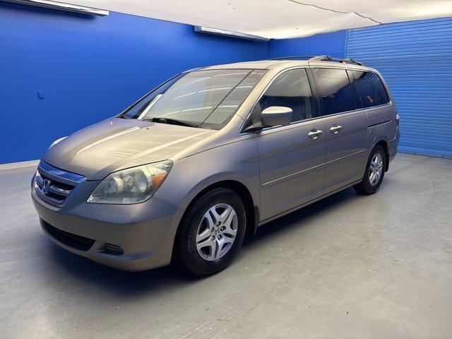 Photo of 2006 Desert Rock Metallic Honda Odyssey
