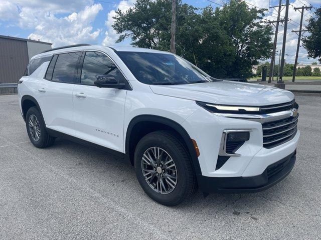 Photo of 2025 Summit White Chevrolet Traverse