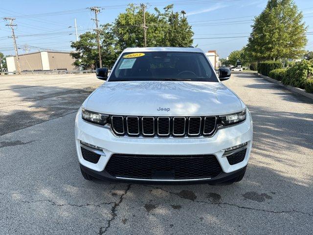 Photo of 2023 Bright White Clearcoat Jeep Grand Cherokee