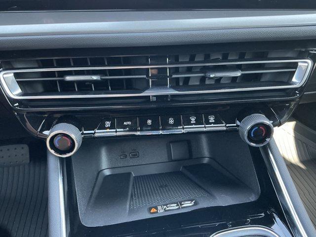 Photo of 2025 Mosaic Black Metallic Chevrolet Traverse