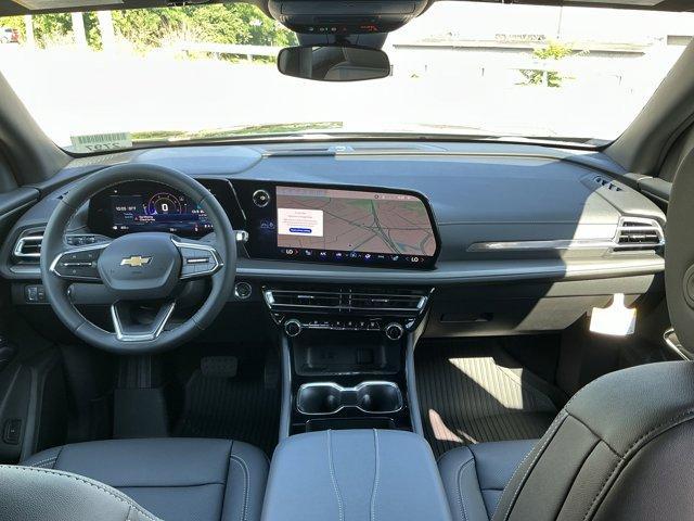 Photo of 2025 Mosaic Black Metallic Chevrolet Traverse