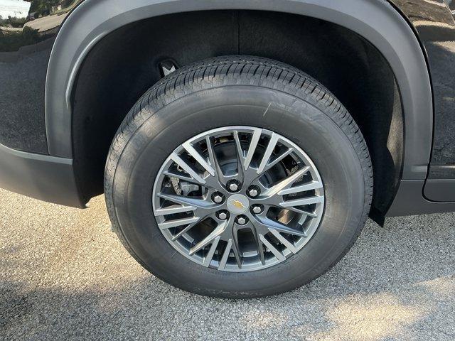 Photo of 2025 Mosaic Black Metallic Chevrolet Traverse
