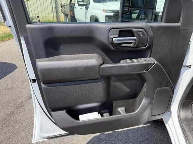 Photo of 2025 Summit White Chevrolet Silverado 2500
