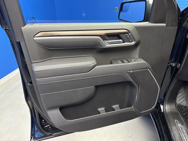 Photo of 2025 Black Chevrolet Silverado 1500