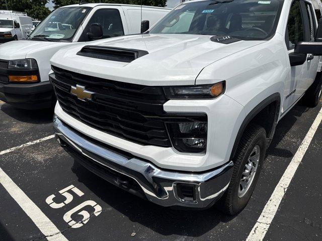 Photo of 2025 Summit White Chevrolet Silverado 3500