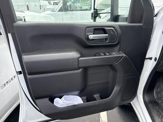 Photo of 2025 Summit White Chevrolet Silverado 3500
