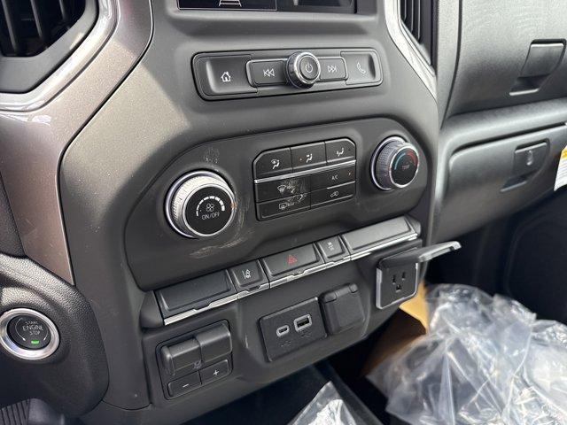 Photo of 2025 Summit White Chevrolet Silverado 3500