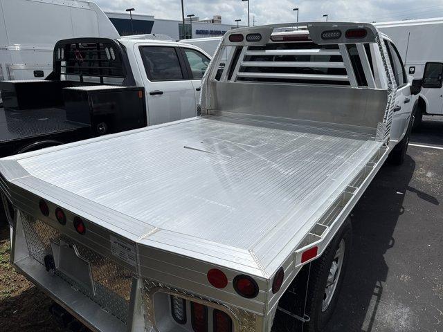 Photo of 2025 Summit White Chevrolet Silverado 3500