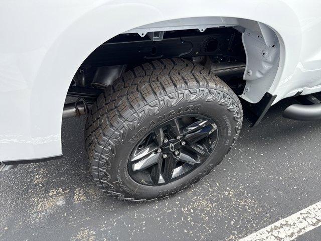 Photo of 2025 Summit White Chevrolet Silverado 1500