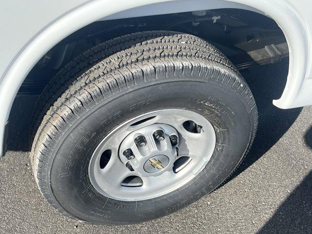 Photo of 2025 Summit White Chevrolet Express 2500