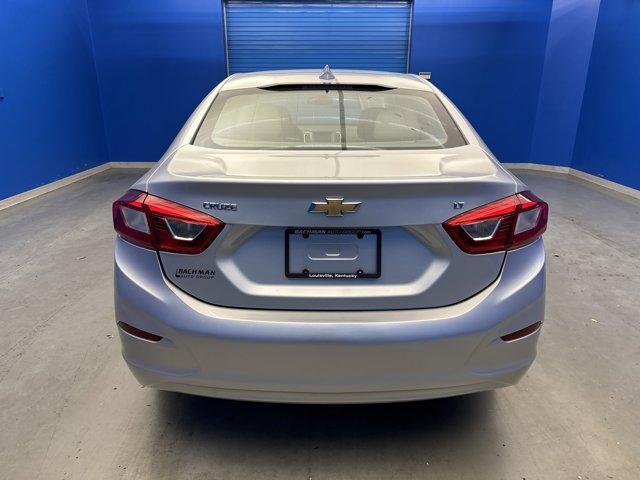 Photo of 2017 Silver Ice Metallic Chevrolet Cruze