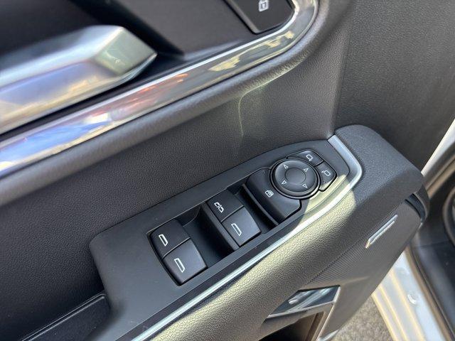 Photo of 2025 Summit White Chevrolet Silverado 1500