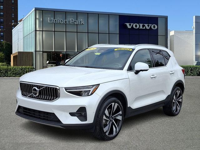 2023 Volvo XC40
