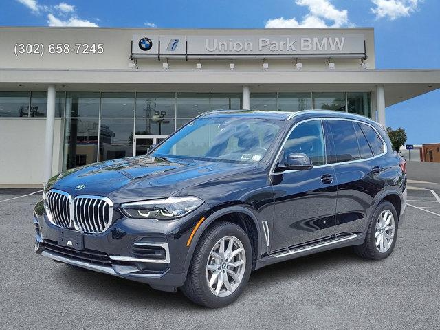 Photo of 2022 Black Sapphire Metallic BMW X5