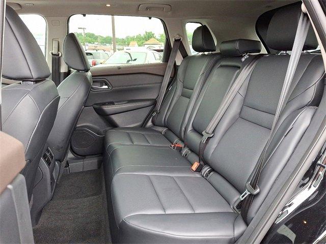 Photo of 2023 Super Black Nissan Rogue