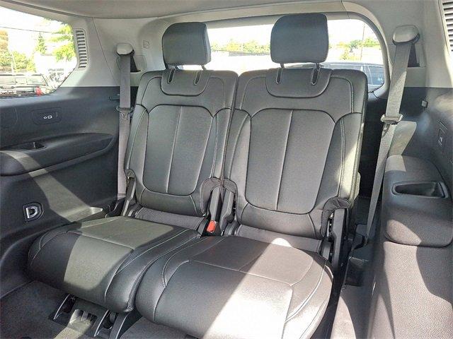 Photo of 2024 Silver Zynith Jeep Grand Cherokee L