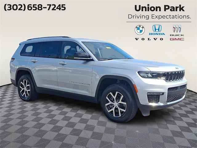 Photo of 2024 Silver Zynith Jeep Grand Cherokee L