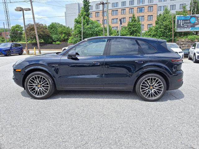Photo of 2021 Moonlight Blue Metallic - C7 Porsche Cayenne