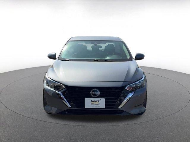 Photo of 2024 Gun Metallic Nissan Sentra