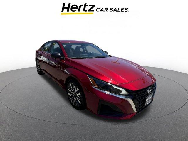Photo of 2024 Scarlet Ember Nissan Altima