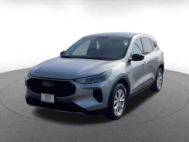 Photo of 2024 Silver Ford Escape