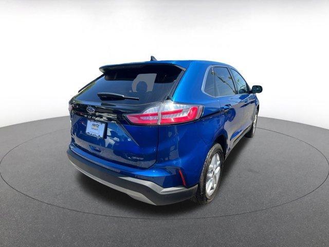 Photo of 2024 Silver Ford Edge