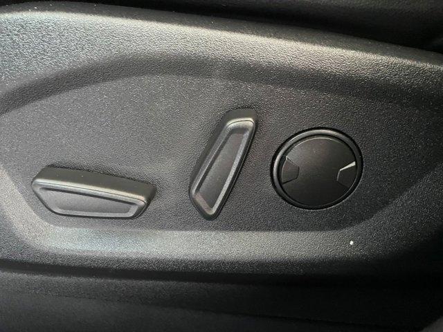 Photo of 2024 Silver Ford Edge