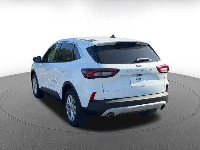 Photo of 2024 White Ford Escape