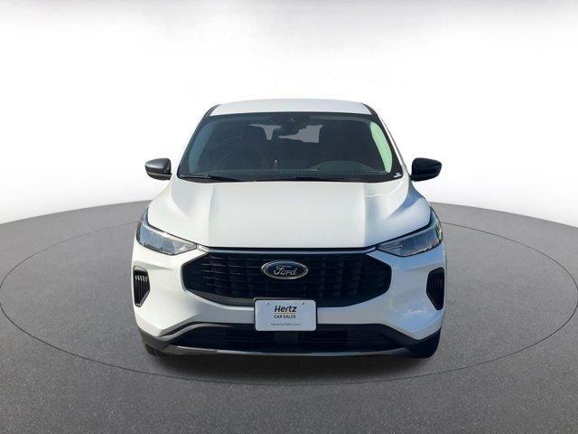 Photo of 2024 White Ford Escape