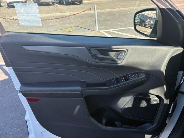 Photo of 2024 White Ford Escape