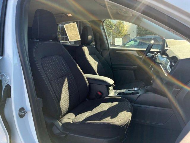 Photo of 2024 White Ford Escape