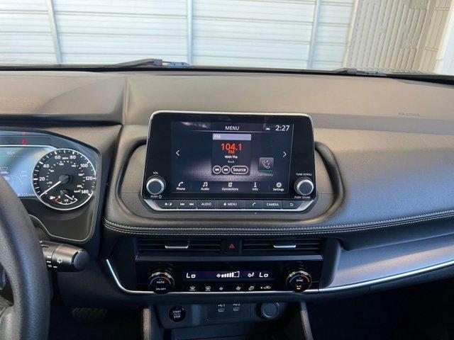 Photo of 2024 Black Nissan Rogue