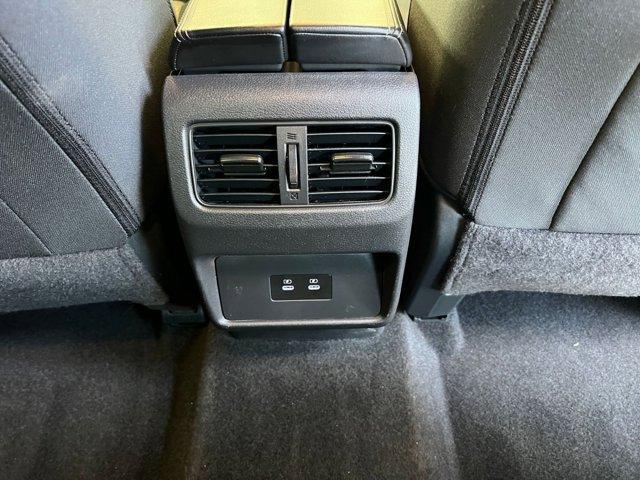 Photo of 2024 Black Nissan Rogue