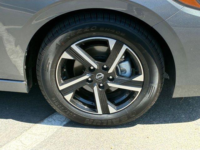 Photo of 2024 Gun Metallic Nissan Sentra