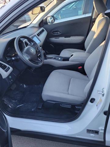 Photo of 2021 Platinum White Pearl Honda HR-V