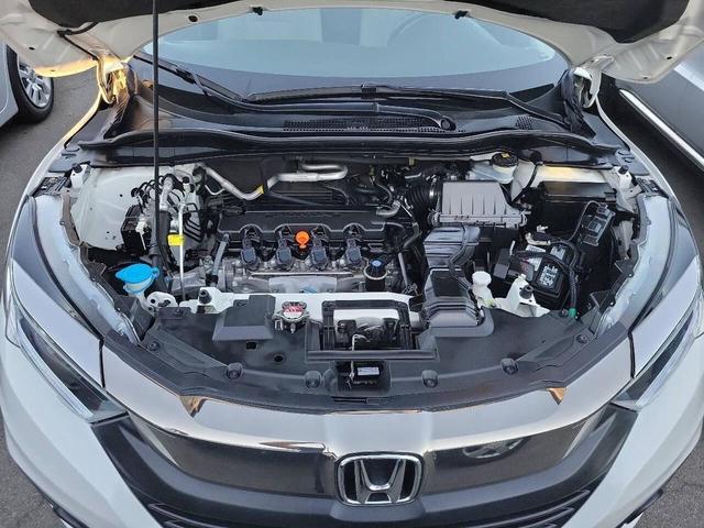 Photo of 2021 Platinum White Pearl Honda HR-V