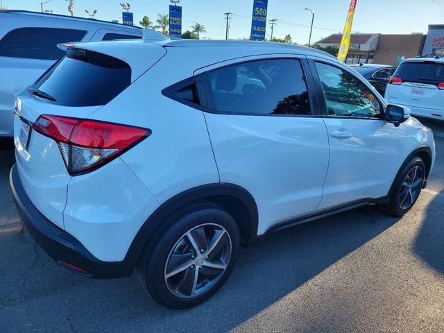 Photo of 2021 Platinum White Pearl Honda HR-V