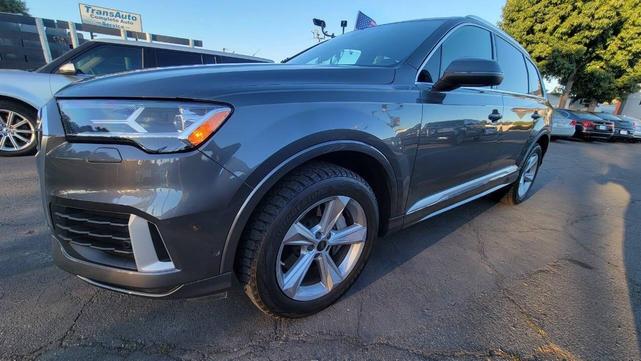 Photo of 2024 Samurai Gray Metallic Audi Q7