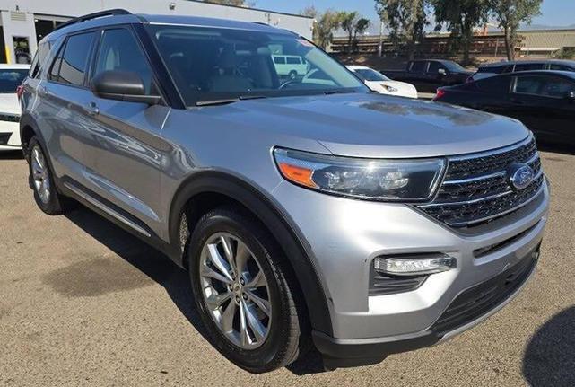 Photo of 2020 Iconic Silver Metallic Ford Explorer